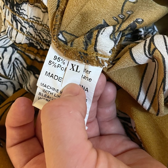 Flowy Floral Pants - Extra Large - Picture 3 of 4